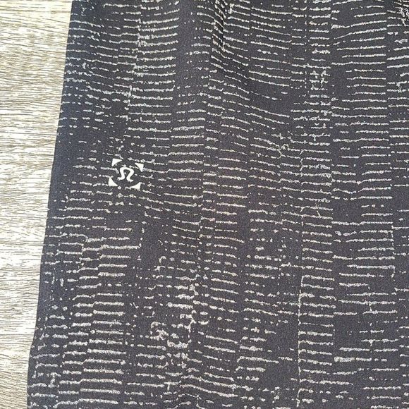 Lululemon Lost in the hustle LS - Picture 5 of 6